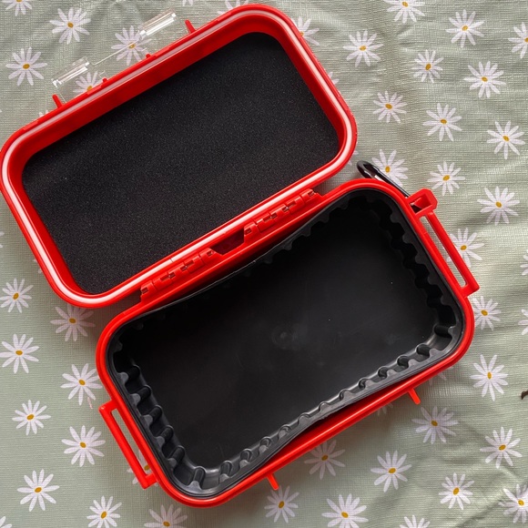 Waterproof Outdoor Storage Case - Picture 5 of 5